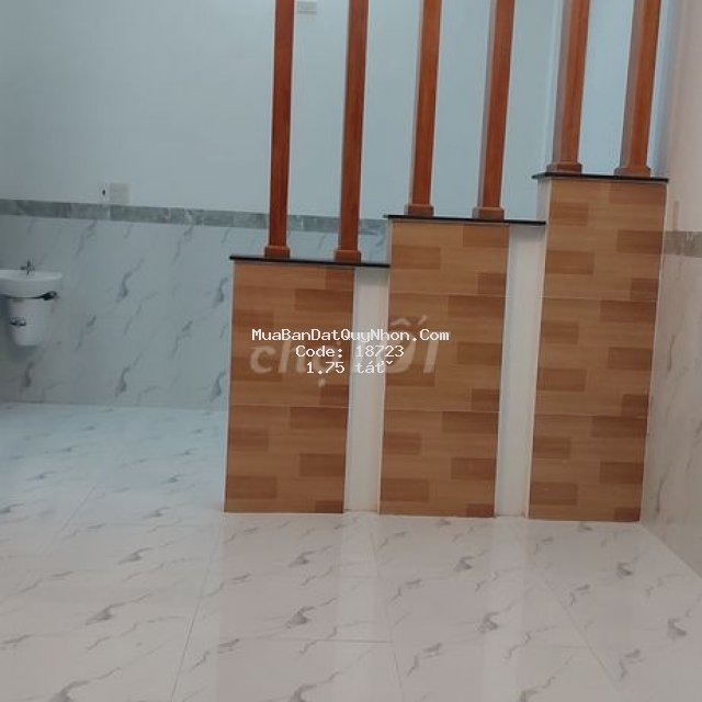 Bán nhà 2 tầng mặt tiền trần  đại nghĩa 1tỉ 750 tr