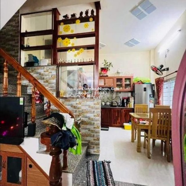 Bán nhà 2 tầng nội bộ đường 7m hoàng văn thụ