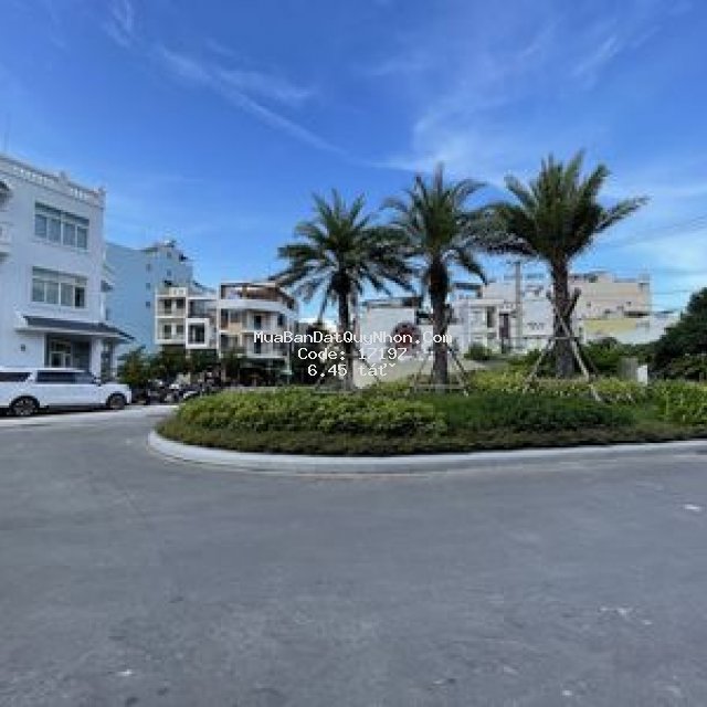 Bán nhà 4 tầng, 344m2, vuông vức, tại tp quy nhơn