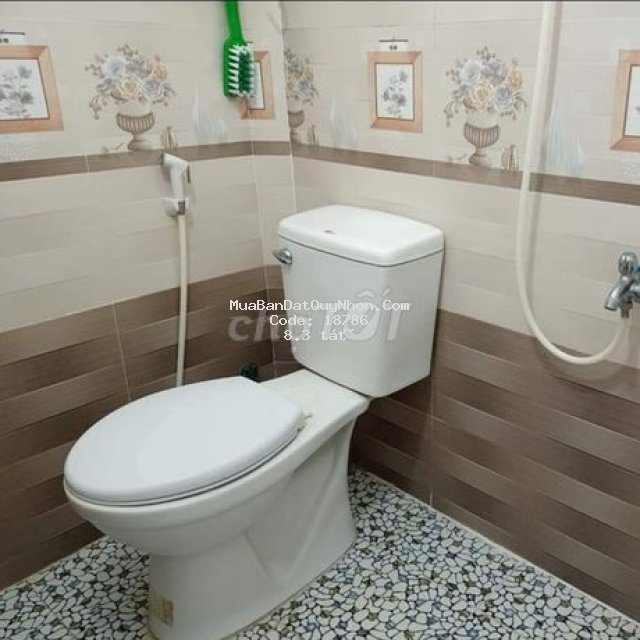 Bán nhà 4 tầng gần ngã 6 ngô mây diện tích lớn