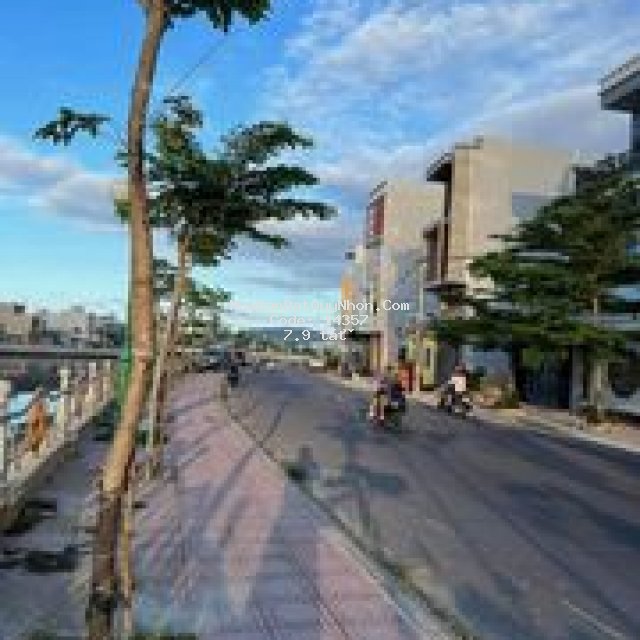 Bán nhà 4 tầng mặt tiền đường hoa lư view sông