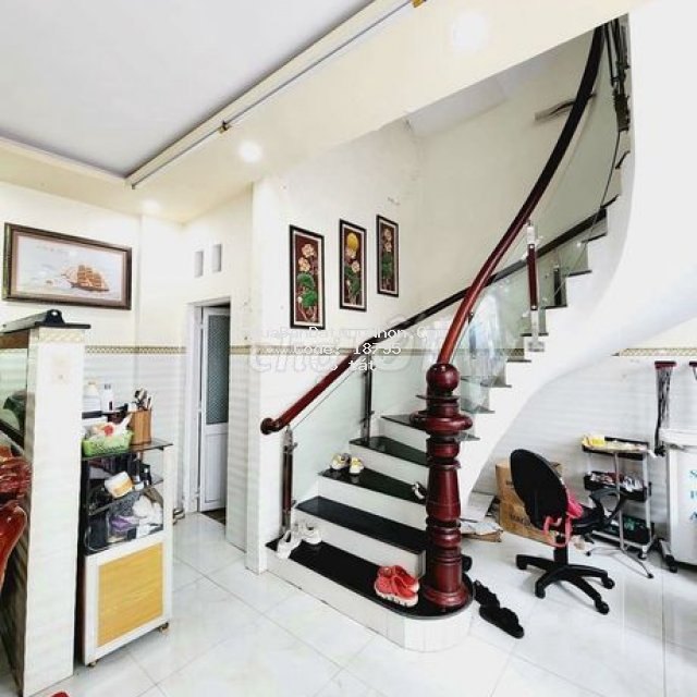 Bán nhà 5 tầng mặt tiền bùi thị xuân 5,8  tỉ