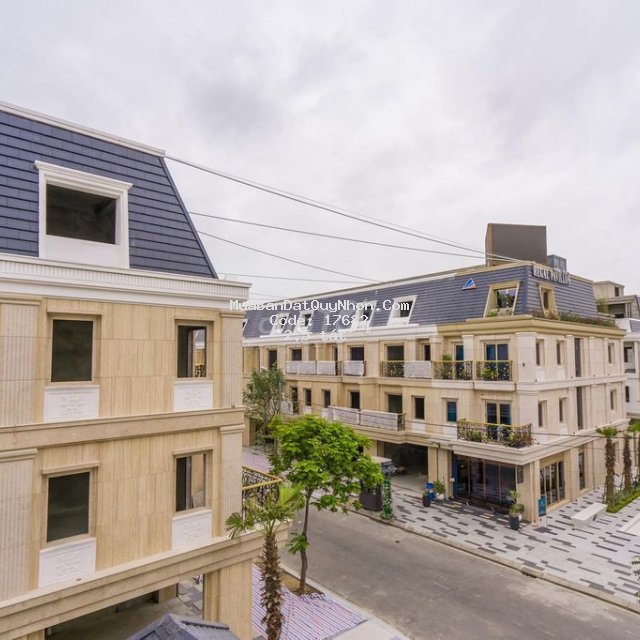 Bán nhà đang xây 120m2, mặt tiền đường hùng vương