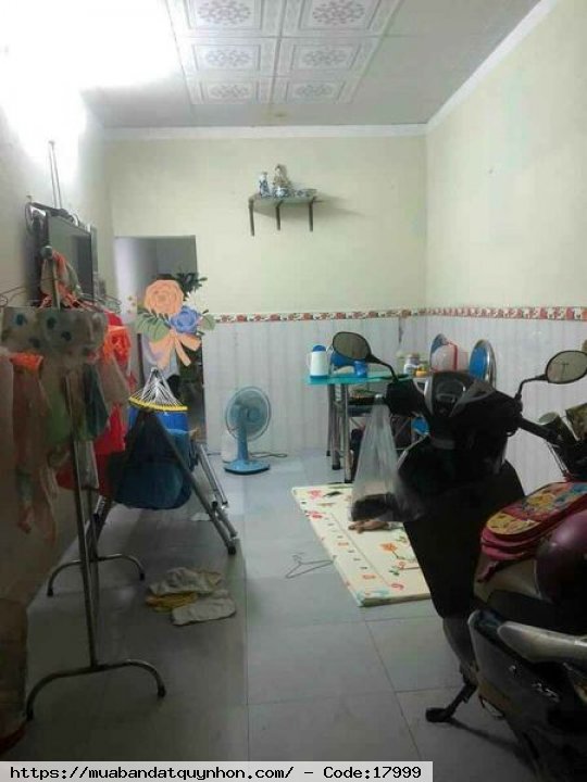 Bán nhà đường nội bộ 2 ô tô  đường Nguyễn Xuân Nhĩ_P Quang Trung_TP Quy Nhơn - Diện tích: 45,5m2 - Hướng: Đông Bắc  - Hiện trạng: nhà cấp 4 - Giá bán: 2 tỷ 300 triệu