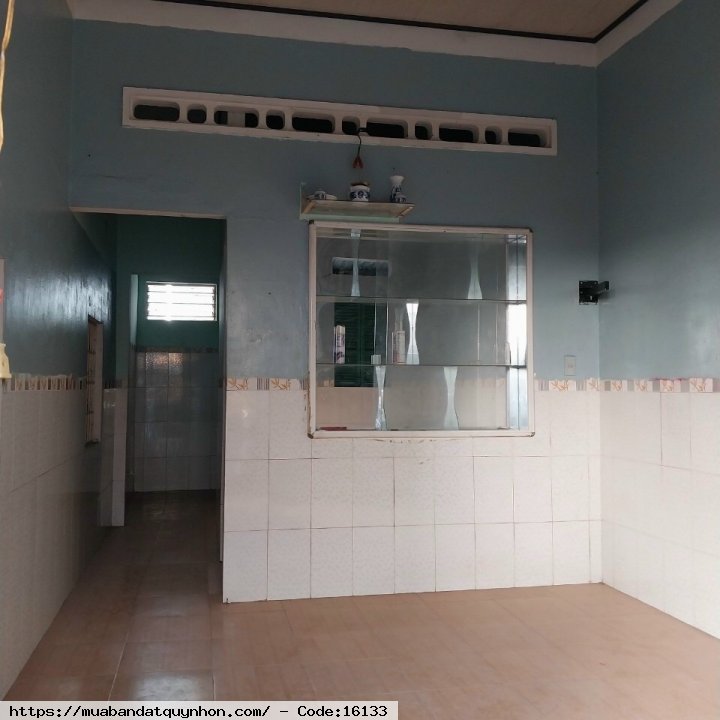 Bán nhà gần phố ẩm thực_P Đống Đa_TP Quy Nhơn - Diện tích: 29m2 ngang 3,5m vuông vức - Hiện trạng: nhà cấp 4 - Nhà gần chợ, gần trường học...khu an ninh & tiện ích. - Giá bán: 1 tỷ 290 triệu (thương lượng nhẹ)