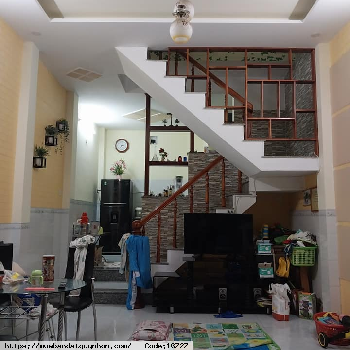 Bán nhà - Giá 1 tỷ 6  triệu hẻm Trần Hưng Đạo - P Đống Đa - TP Quy Nhơn - Diện tích: 40m2 - Hướng: tây bắc - Kết cấu: nhà 2 tầng