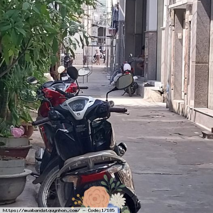 Bán nhà - Giá: 1 tỷ 990  hẻm Tô Hiến Thành_P Quang Trung_TP Quy Nhơn - Hướng: Tây nam - Pháp lý sổ hồng