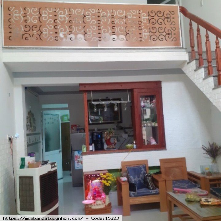 Bán nhà hẻm rộng và cạn đường Đống Đa_P Thị Nại_TP Quy Nhơn  - Diện tích 40m2 ngang 4m - Kết cấu mê lỡ mới đẹp đầy đủ công năng mua về ở ngay ko phải sửa sang gì gồm 2pn (có pn dưới) 2wc, 1 pk, 1 bếp,  - Pháp lý sổ đỏ  - Giá 1tỷ 750 triệu (fun một số nội 