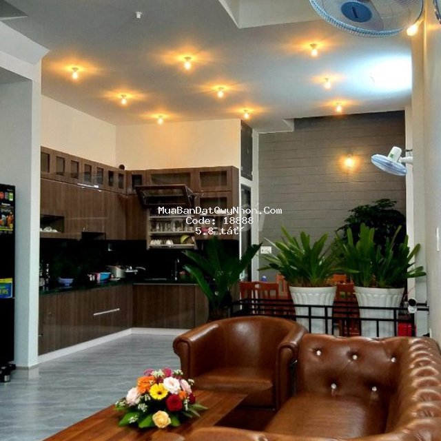 Bán nhà mặt tiền 4 tầng kiên cố tại phố biển qn