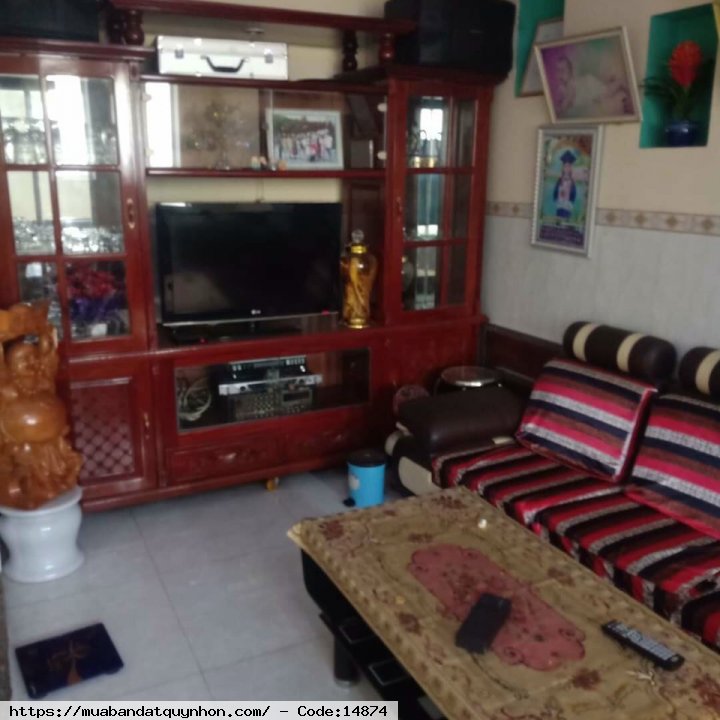 Bán nhà mặt tiền đường Tây Sơn_P Quang Trung_TP Quy Nhơn. - Diện tích: 27,6m2 ngang 4,57m × 6m, dtsd 130m2 - Thiết kế: nhà 4,5 mê. đầy đủ công năng. - Lô giới 40m, Vỉa hè 7m - Hướng Tây Nam - Giá bán: 3 tỷ 950 - Pháp lý: sổ đỏ đã gân tài sản Bán nhà mặt tiền đường Tây Sơn_P Quang Trung_TP Quy Nhơn. - Diện tích: 27,6m2 ngang 4,57m × 6m, dtsd 130m2 - Thiết kế: nhà 4,5 mê. đầy đủ công năng. - Lô giới 40m, Vỉa hè 7m - Hướng Tây Nam - Giá bán: 3 tỷ 950 - Pháp lý: sổ đỏ đã gân tài sản
