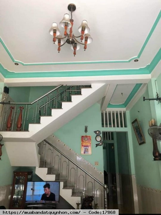 Bán nhà mặt tiền khu Ghềnh Ráng_TP Quy Nhơn - Diện tích: 64m2 ngang 4m - Kết cấu nhà 2 tầng gồm 3 phòng ngủ -.Pháp lý: sổ hồng đã ốp tài sản - Giá bán: 4,8 tỷ