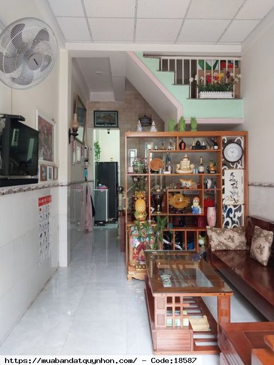 Bán nhà mặt tiền phường Trần Phú_TP Quy Nhơn - Kết cấu nhà 1 mê kiên cố - Hướng đông bắc - Lộ giới 2 ô tô - Giá: 3,3 tỷ (thương lượng)
