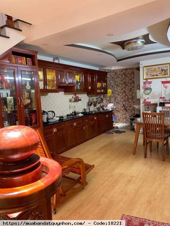Bán nhà mặt tiền_P Đống Đa_Trung tâm TP Quy Nhơn - Diện tích 80m2 - Hướng: đông bắc - Thiết kế 3 mê kiểu biệt thự - Giá: 7 tỷ 050 triệu