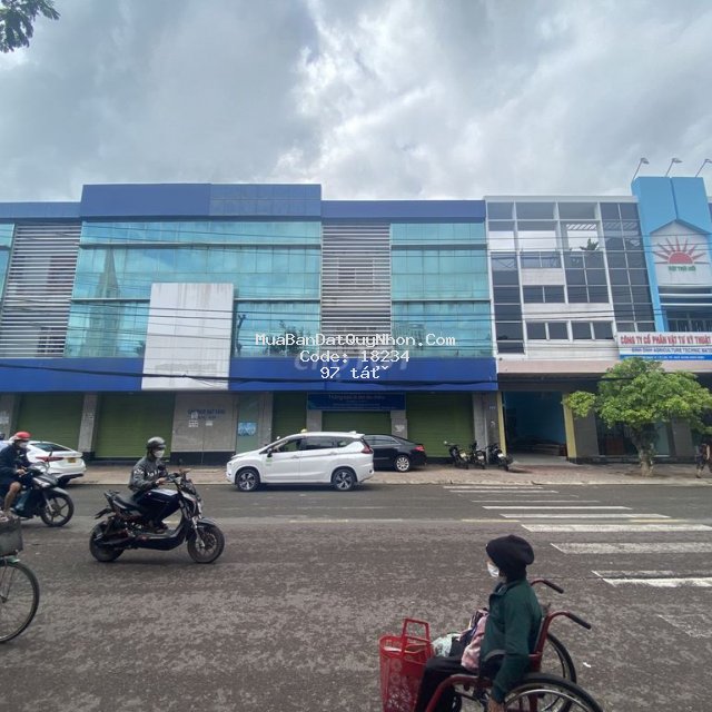 Bán nhà mt171 trần hưng đạo,tp.quy nhơn. dt:1561m2