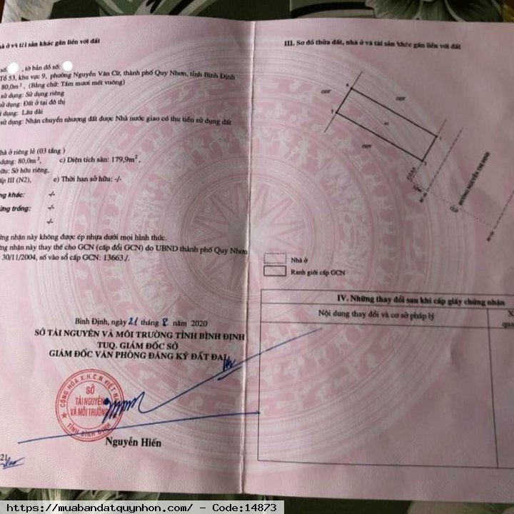 Bán nhà nhà mặt tiền đường Nguyễn Thị Định_P Nguyễn Văn Cừ_TP Quy Nhơn - Diện tích: 80m2 ngang 5m, diện tích sử dụng 180m2. - Kết cấu: nhà 3 tầng, đầy đủ công năng. - Vị trí: gần biển, khu sầm uất thuận tiện kinh doanh mua bán. - Pháp lý: sổ đỏ đã ốp tài 