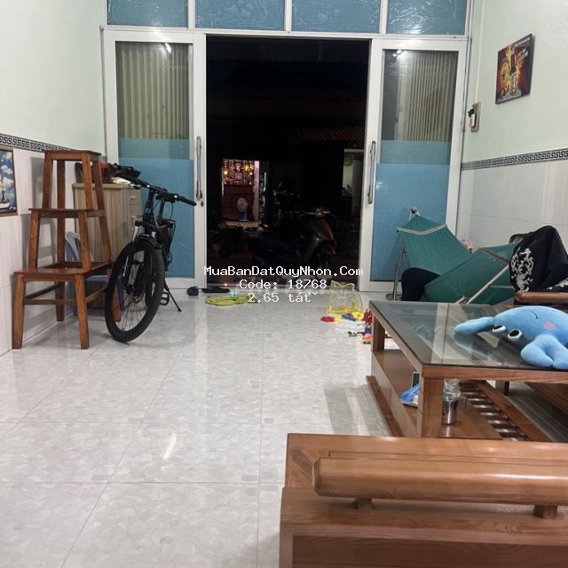 Bán nhanh nhà mặt tiền xóm tiêu
