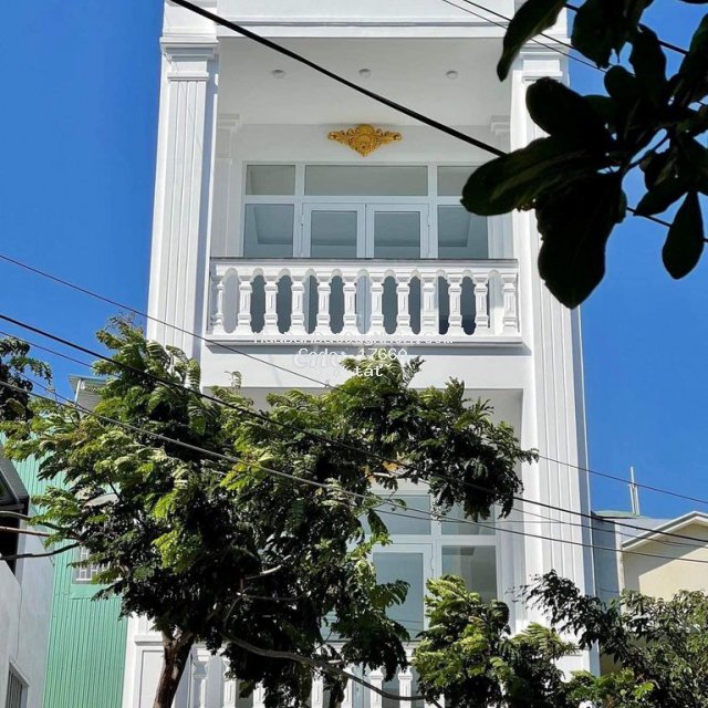 Cần bán gấp nhà mặt tiền tố hữu  giá 5 tỷ 2