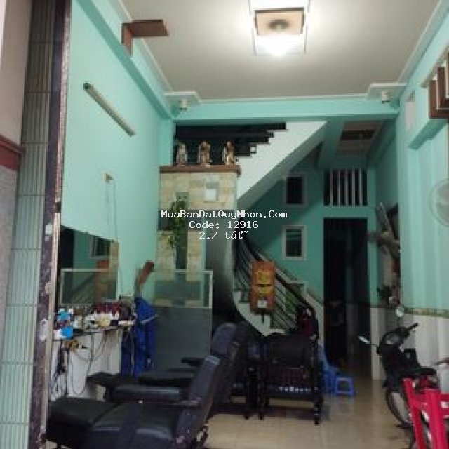 Cần bán nhà chính chủ, sổ hồng đầy đủ.