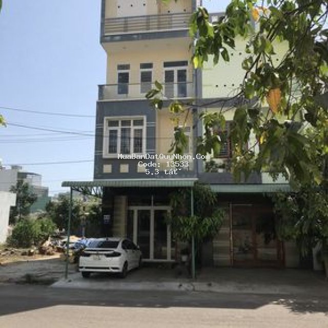 Cần bán nhà đường sư đoàn 3 sao vàng