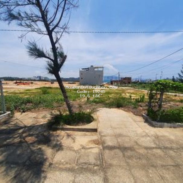 Cần ra lô đất mặt tiền đường nhơn lý