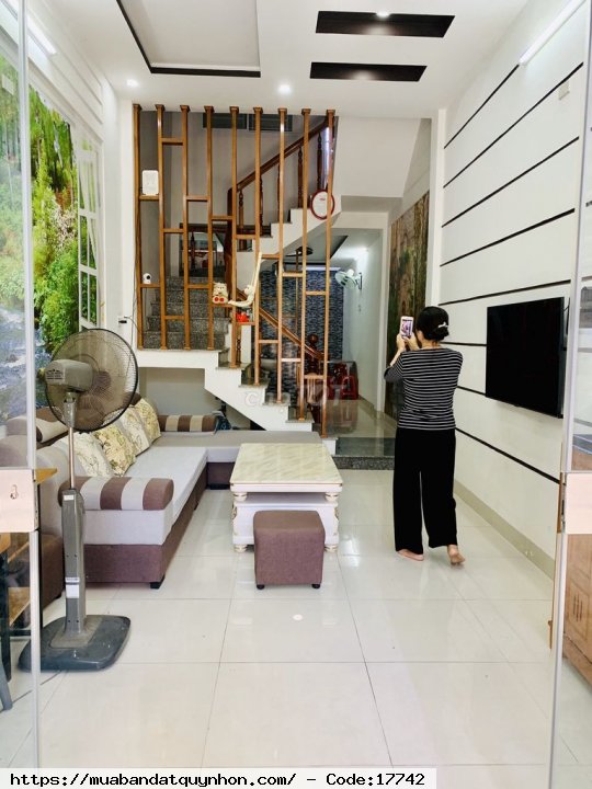 Chính chủ bán nhà đường châu mạnh trinh tp qnhon - Hướng: Đông Bắc - Giá bán 3,5 tỷ - kết cấu 1 trệt, 1 lầu 2 phòng ngủ, 2 toilet