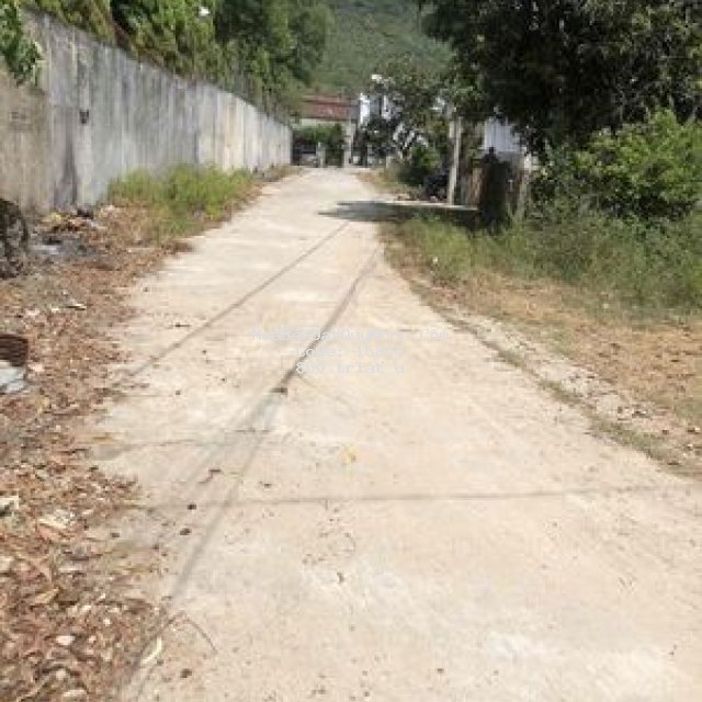 Chủ ngộp cần bán gấp lô 3 mặt đường gần chợ