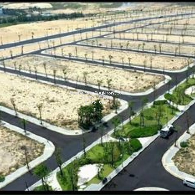 đất sổ đỏ 80m2(16x5) mặt tiền 5m,sát biển quy nhơn