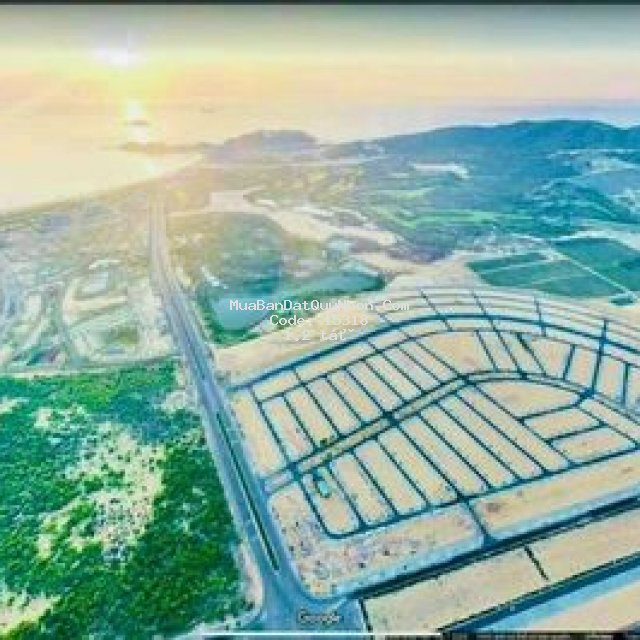 đất ven biển có sổ hồng lâu dài cạnh marryland qn