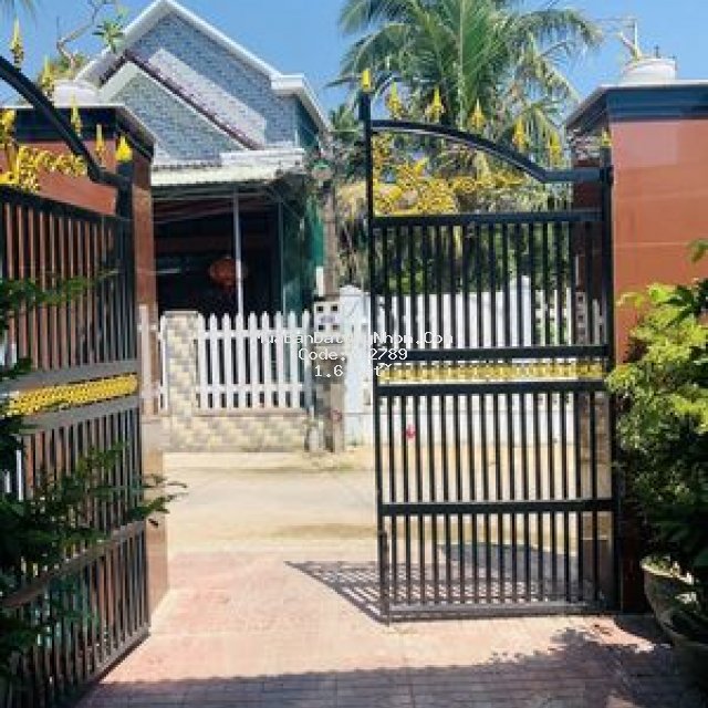 Gần chợ ub sân vận trường học tam quan bắc