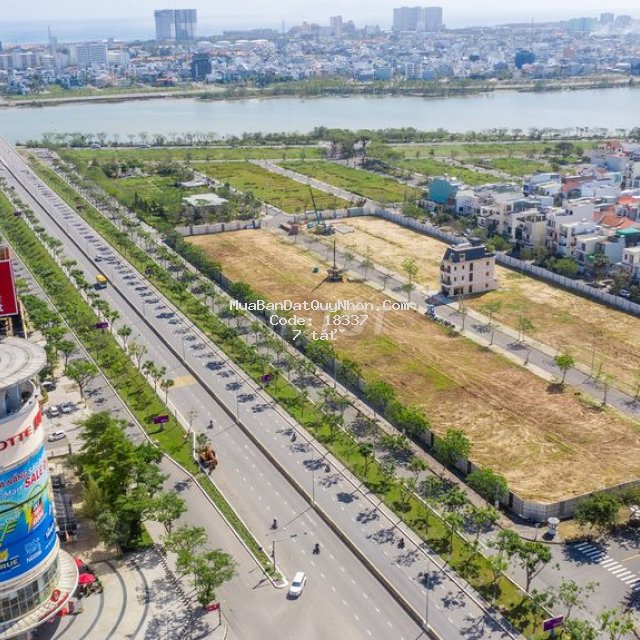 Mua nhà siêu sang tại mặt tiền tp biển quy nhơn