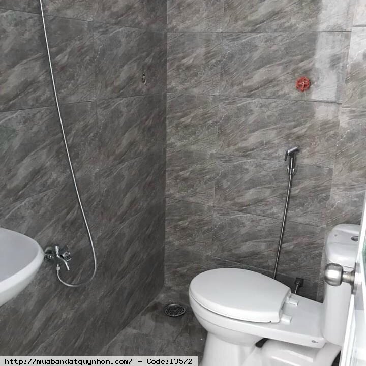 Nhà đẹp chờ chủ  - Vị trí: hẻm 218 Trần đại nghĩa  Khu dân cư yên tĩnh, hiền lành, ôn hoà Nhà xây kiên cố mới. Thiết kế hiện đại. Màu sắc Sơn nhã nhận. Thích hợp cho vk Ck trẻ có mái âm riêng  - Diện tích: 40,6m diện tích sử dụng: 90m  - Kết cấu: lệch tần
