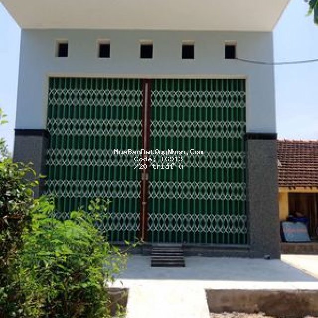 Nhà gần chợ dinh