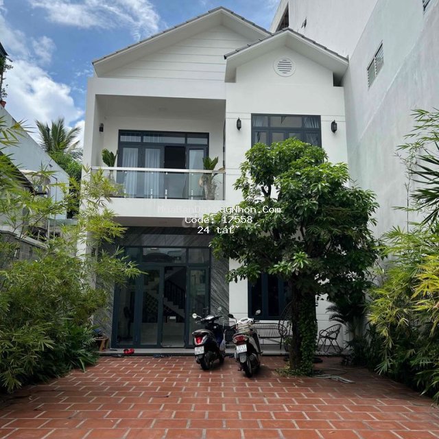 Nhà ở cao cấp. sân vườn rộng để đầu tư kinh doanh