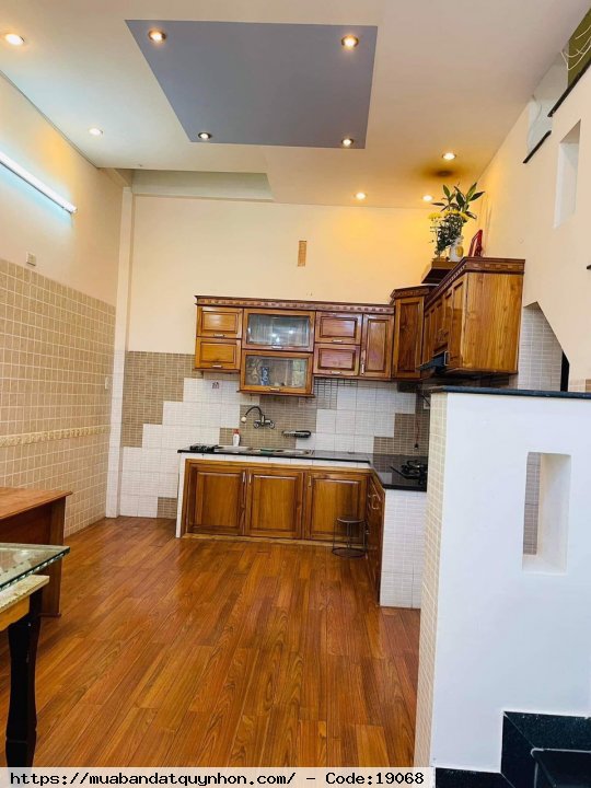 Bán gấp căn Mặt Tiền Lê Xuân Trữ - P Lý Thường Kiệt- Tp Quy Nhơn - Diện tích : 80 m2 - Hướng :  Đông Nam - Kết cấu : nhà 3 tầng - Giá bán:8 tỷ 900 lưu chủ