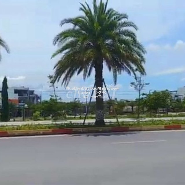 Bán lô đất góc ôm cua 2 mặt tiền long vân