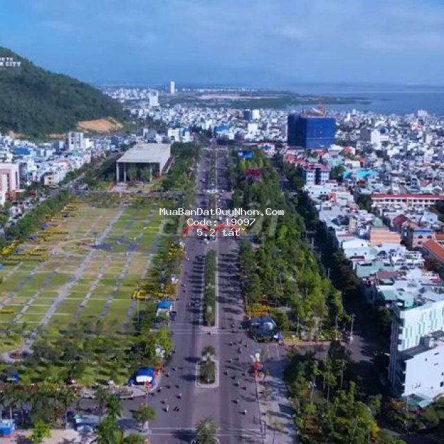 Bán lô đất mặt tiền cách biển vài bước chân 5,2 tỉ