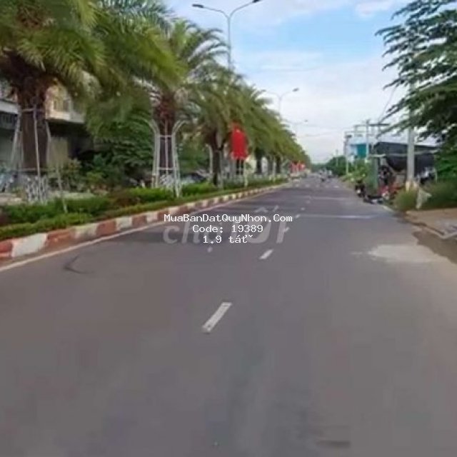 Bán lô đất mặt tiền chế lan viên giá 1,9 tỉ