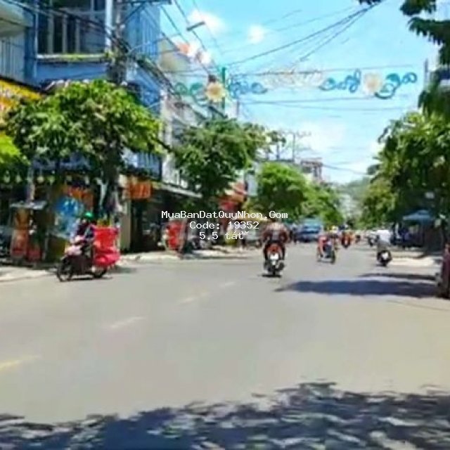 Bán lô đất mặt tiền đường mai hắc đế giá 5,5 tỉ