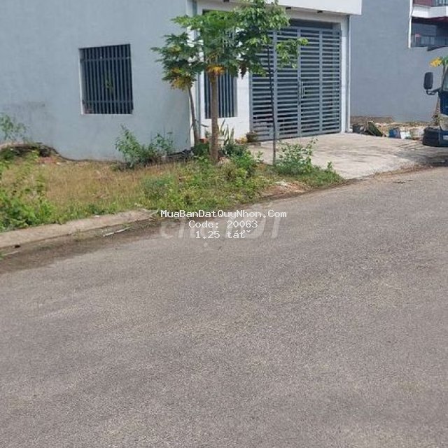 Bán lô đất mặt tiền phường bùi thị xuân