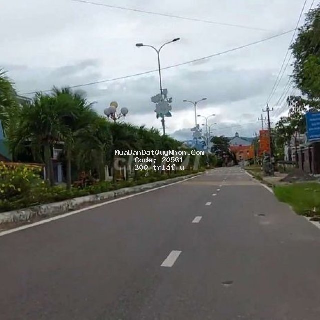 Bán lô đất mặt tiền vĩnh thanh ngang 10m giá 300 triệu