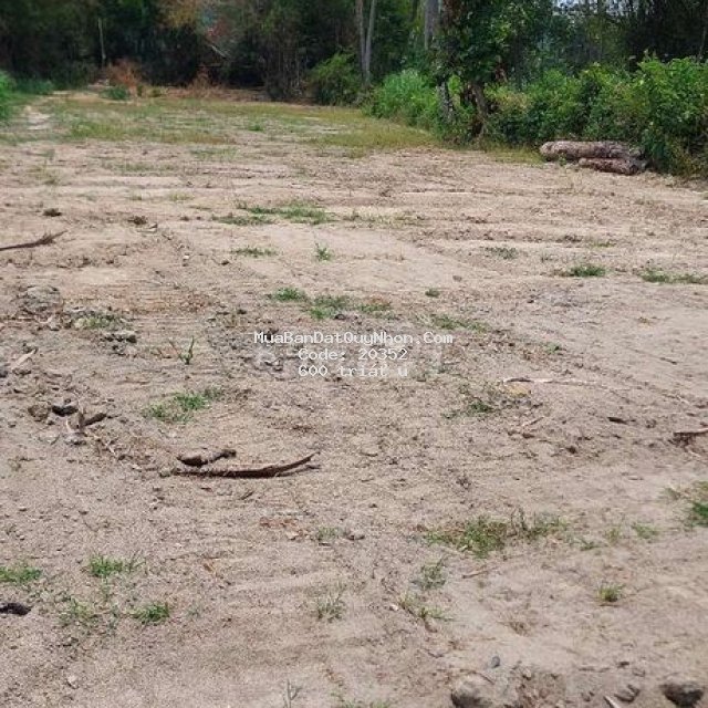 Bán lô đất thổ cư 3 mặt tiền diện tích lớn ngang 65m giá 600 triệu