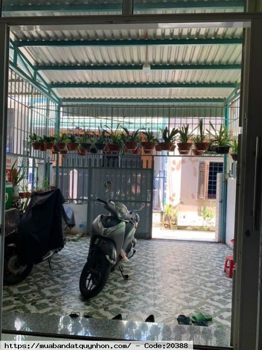 Bán nhà 1 mê hẻm cạn rộng đường Trần Hưng Đạo - p Đống Đa - Tp Quy Nhơn - Dt 57,7m2 nở hậu, nhà 1 mê 2pn, 2wc - Giá bán 1 tỷ 800 triệu