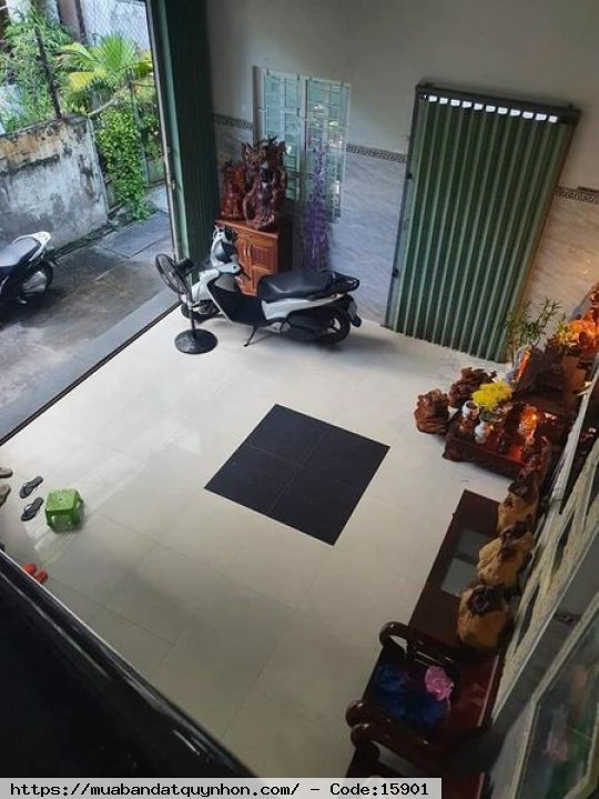 Bán nhà 2 mặt hẻm thông thoáng, sau một căn nhà mặt tiền đường nguyễn thái Học_P Nguyễn Văn Cừ_TP Quy Nhơn - Vị trí gần chợ, trường học cấp 1 cấp 2, siêu thị , bến xe, biển...trung tâm TP tiện ích mọi nhu cầu, khu an ninh cao - Hiện trạng nhà cấp 4 còn mớ