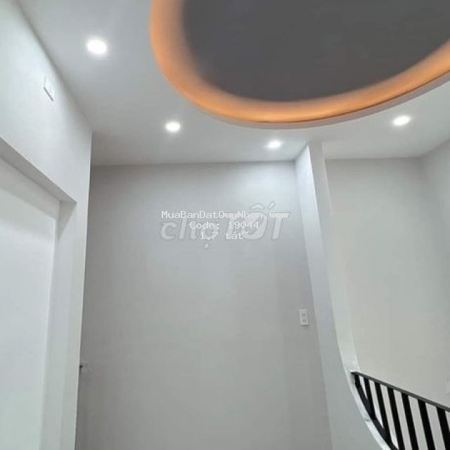 Bán nhà 2 tầng hẻm thành thái giá 1,7 tỉ