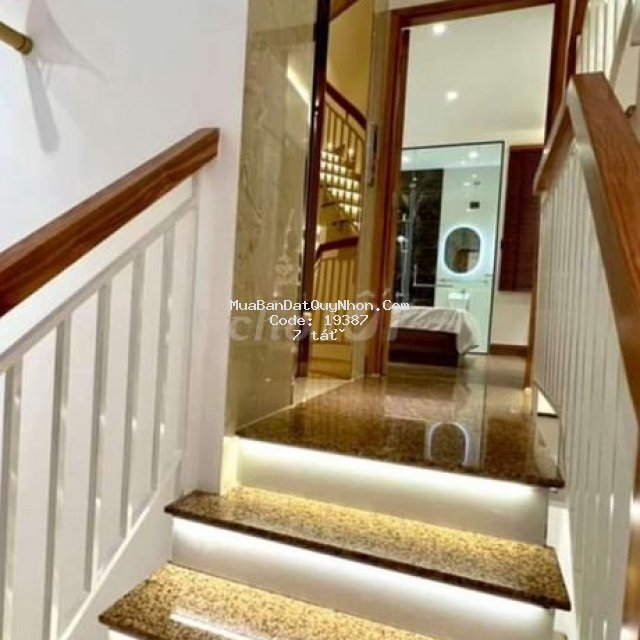 Bán nhà 3 tầng khu nguyễn thị định giá 7 tỉ
