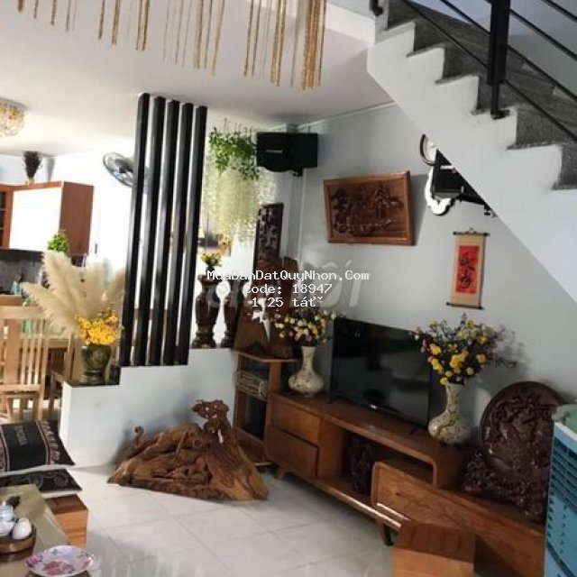 Bán nhà 3 tầng nội bô ô tô phường bình định