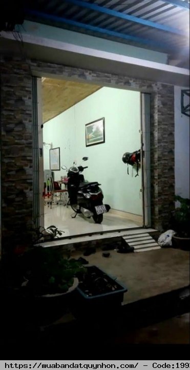 Bán nhà cấp bốn mặt tiền đường Thái Văn Lung - P Quang Trung_Quy Nhơn - Dt: 45 m2 - Giá: 1 tỷ 990 tr