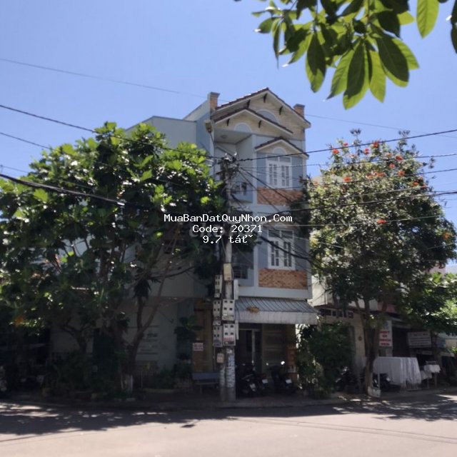Bán nhà đẹp- lê hữu phước-100m2( nở hậu)-3 tầng-04 pn-05w