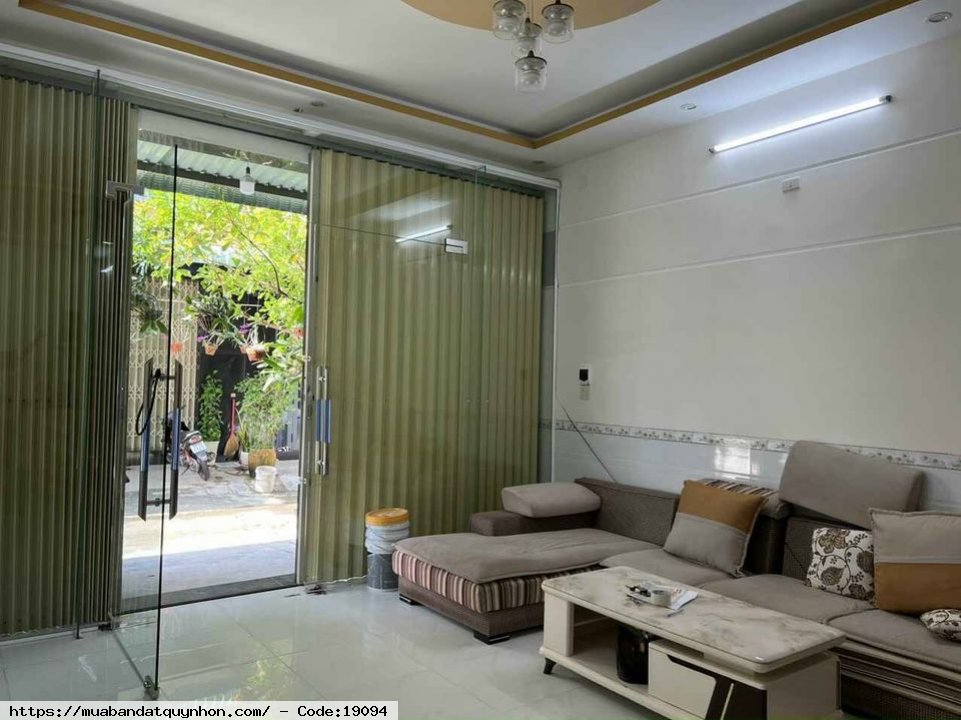 Bán nhà đường nội bộ, ô tô ngược nhau - Diện tích: 50m2 - Nhà 3 tầng, 3 phòng ngủ, 3wc - Hướng: Tây Nam