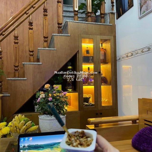 Bán nhà hẻm nguyễn huệ, giá 2.5 tỷ (tl) Bán nhà hẻm nguyễn huệ, giá 2.5 tỷ (tl)